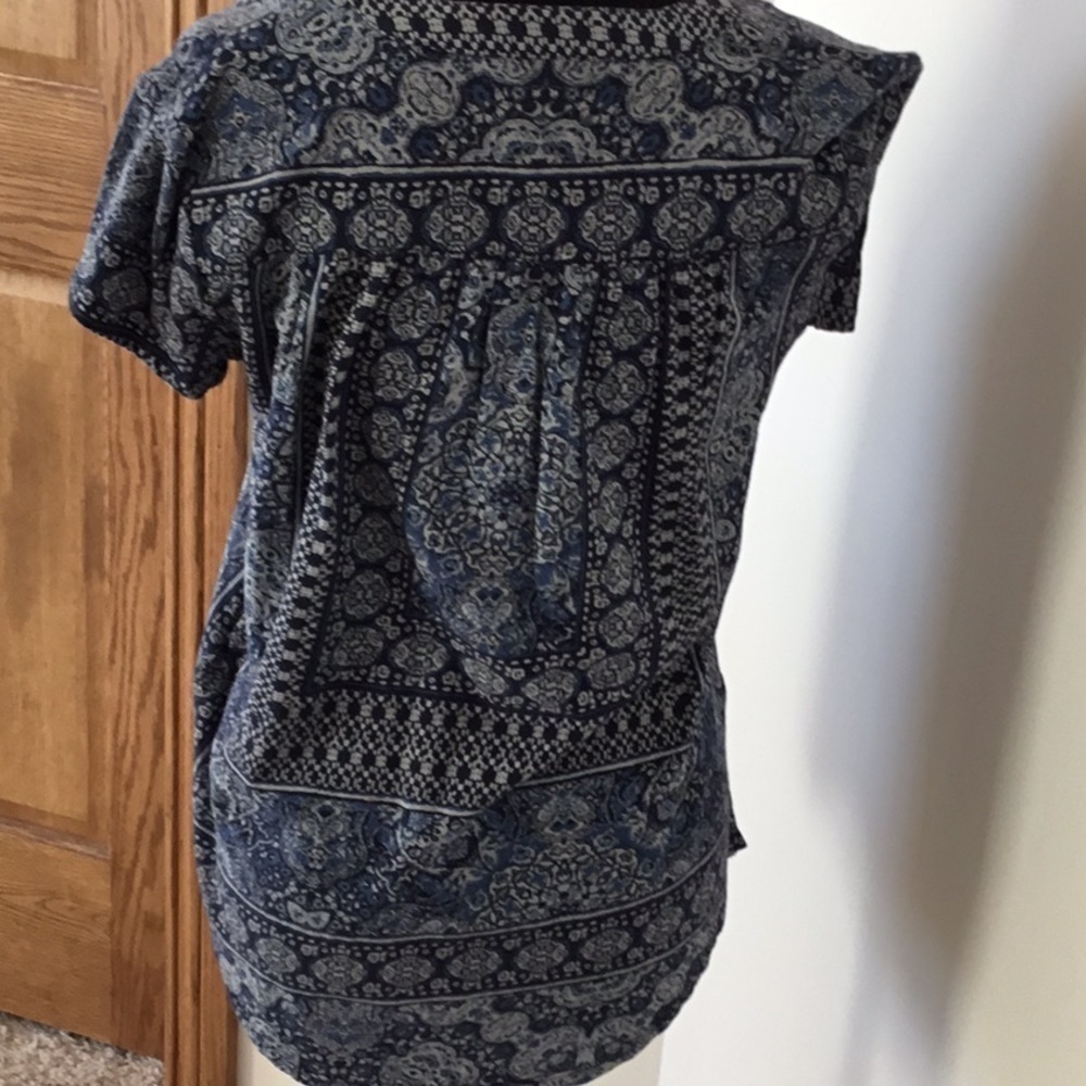 Lucky brand top/shirt/blouse. Women size SP. shades of blue NWT - Picture 7 of 10